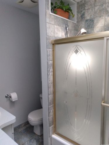 113 Cambridge St, Valley Stream NY 11581-1834 exterior