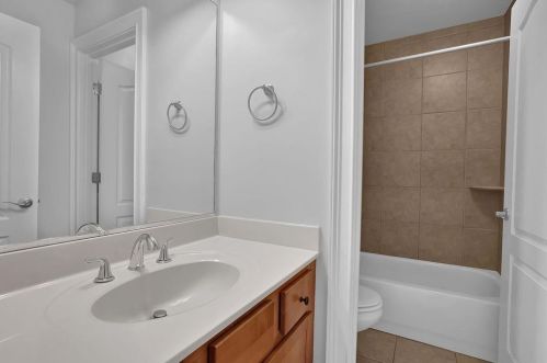 2670 Derby Walk, Atlanta GA 30319-3657 exterior