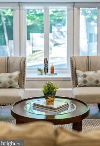 160 Paxon Holw Rd, Media PA 19063-1163 exterior