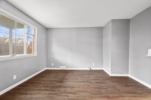 76 Montclair Ave, Pittsburgh PA 15229-1754 exterior