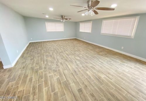 7015 Camelback Rd, Phoenix AZ  85033-1535 exterior