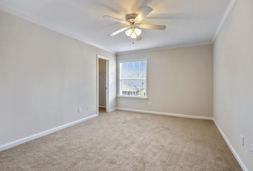 207 Brighton Pt, Atlanta GA 30328-1372 exterior