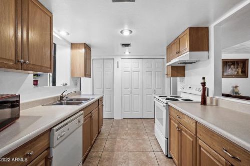 6628 19 St, Phoenix AZ 85022-5011 exterior