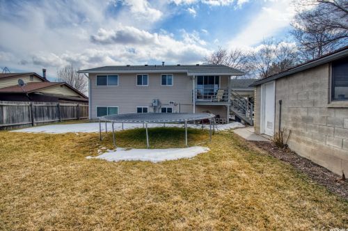 3728 Atmore Rd, Taylorsville UT 84084-1401 exterior