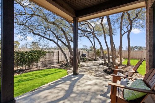 5120 Allamanda Dr, Austin TX 78739-2120 exterior