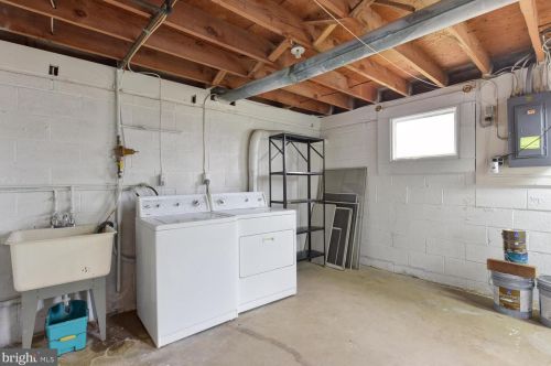 8804 Falkstone Ln, Alexandria VA 22309-4007 exterior