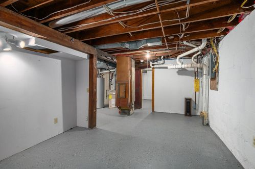 2215 Amherst Ave, Kalamazoo MI 49008-3970 exterior