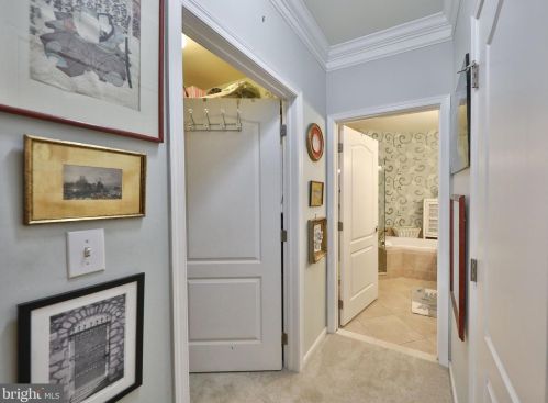 300 Carson Ter, Huntingdon Valley PA 19006-4719 exterior