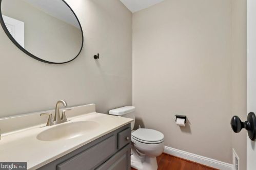 17032 Flatwood Dr, Rockville MD 20855-2539 exterior