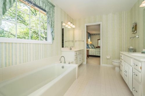 12108 Westwick Pl, Saint Louis MO exterior