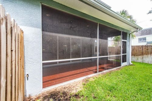 606 Lincoln Ave, Tampa FL  33609-1442 exterior