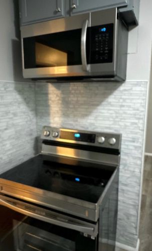 10957 Stark St, Milwaukee WI  53225-3832 exterior