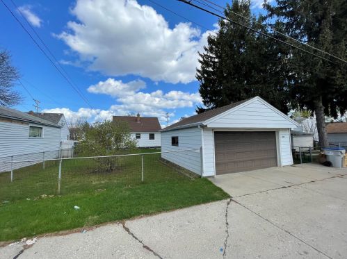 5921 64th St, Milwaukee WI  53218-1921 exterior