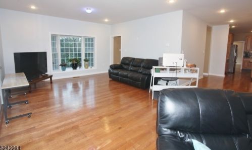 39 Indian Trl, Andover NJ  07821-2907 exterior