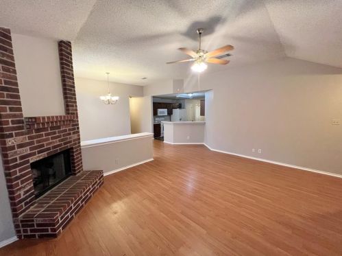 6040 Abilene Trl, Austin TX  78749-2822 exterior