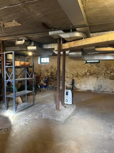 282 Linwood St, New Britain CT 06052-1951 exterior