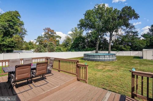 5247 Mitchell St, Alexandria VA 22312-2126 exterior