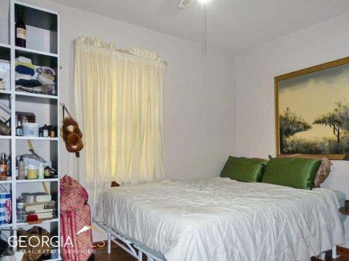 4372 Crk Vly Ct, Atlanta GA 30331-6551 exterior