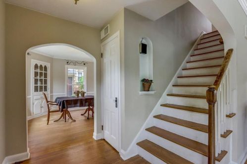 2800 69th St, Milwaukee, WI 53219-2907