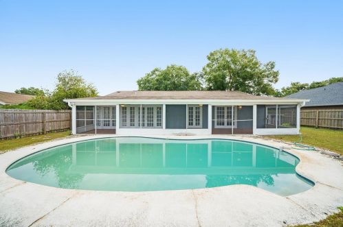 15503 Bear Crk Dr, Tampa FL 33624-1701 exterior