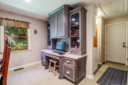 1 Cullens Hl Rd, Derby CT exterior