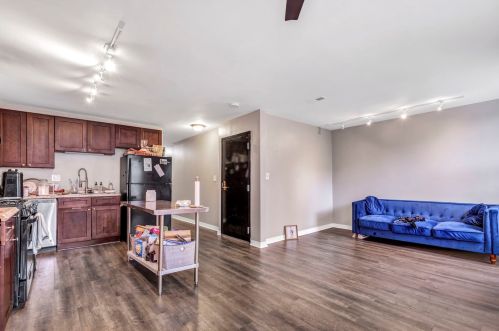 6405 Maryland Ave, Chicago IL 60637-1425 exterior