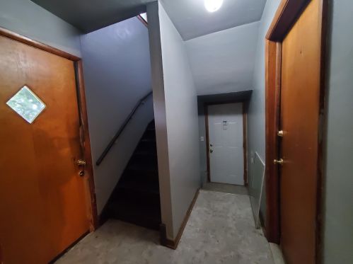 5825 65th St, Milwaukee, WI 53218-1924