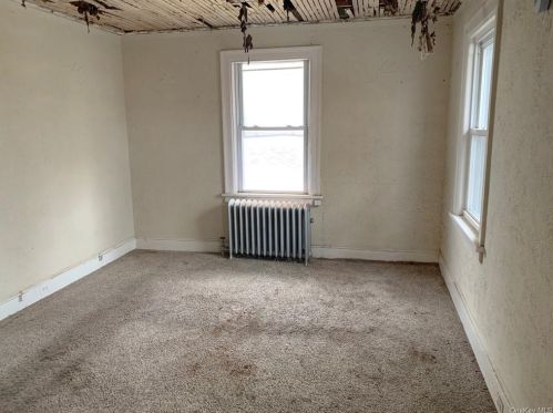 158 10th Ave, Mount Vernon NY 10550-4304 exterior