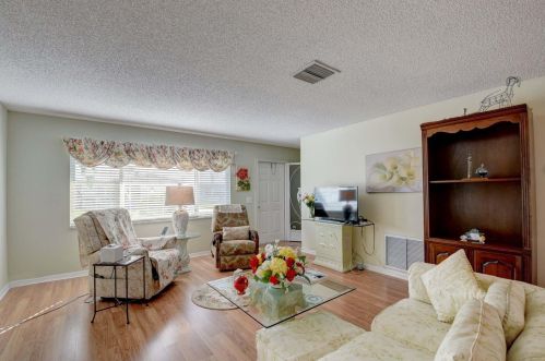 2089 13 Ter, Boynton Beach FL 33426-5838 exterior