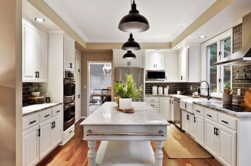 8932 Hunters Trl, Saint Paul MN  55125-9182 exterior