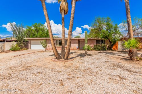 2222 Rainbow Vista Dr, Tucson, AZ 85712-2913