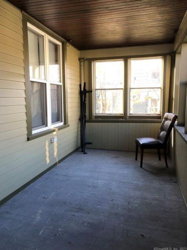 260 Main St, Meriden CT 06451-3859 exterior