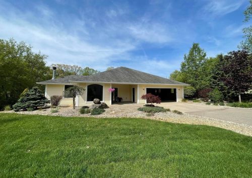 4900 Knapp St, Grand Rapids MI 49525-9436 exterior