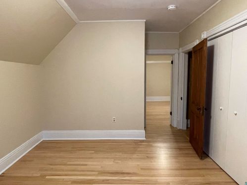 2209 3 St, Duluth MN 55805-1856 exterior