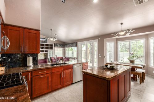 1709 Cathedral Rock Dr, Phoenix AZ 85048-8909 exterior