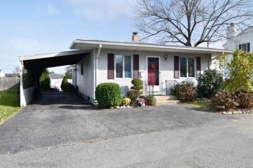 18 Atwells Ave, Providence RI 02909-1026 exterior