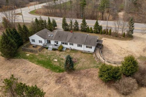 17 Littleworth Rd, Dover, NH 03820-4313