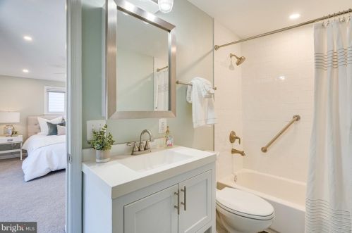 2800 13th St, Washington DC 20017-2435 exterior