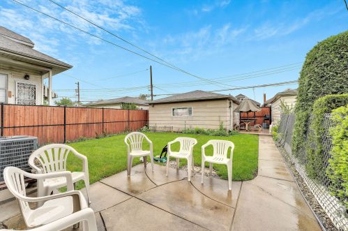 2825 Lotus Ave, Chicago IL 60641-3224 exterior