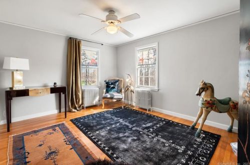 616 Poquonock Ave, Windsor CT  06095-2204 exterior