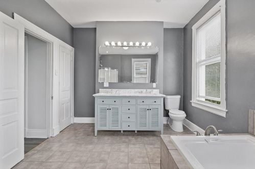 3825 California Ave, Pittsburgh PA 15212-1633 exterior