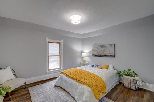 1418 Jenifer St, Madison WI  53703-3719 exterior