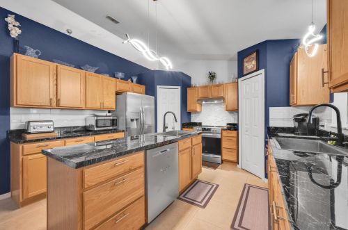 211 Kestor Dr, Fort Pierce FL 34953-5426 exterior