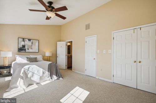 7027 Chesley Search Way, Alexandria VA 22315-4754 exterior