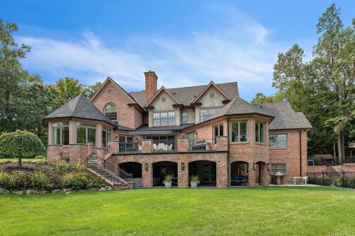 14 Wrights Ml Rd, Armonk NY 10504-1130 exterior