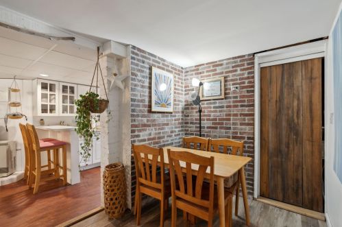 1552 Congress St, Portland ME 04102-3333 exterior