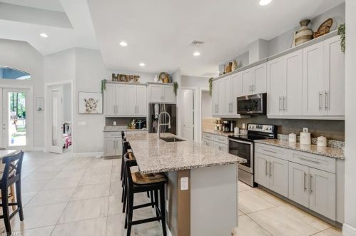 279 14 St, Naples FL 34117-3687 exterior