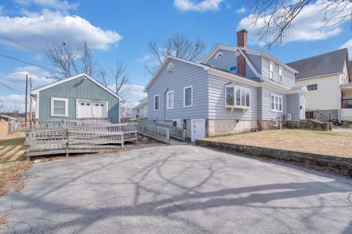 13 Ashwood St, Worcester MA 01604-3831 exterior