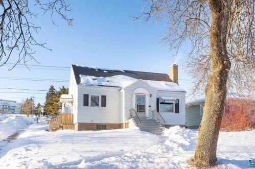 1 10 St, Duluth MN 55806-1227 exterior