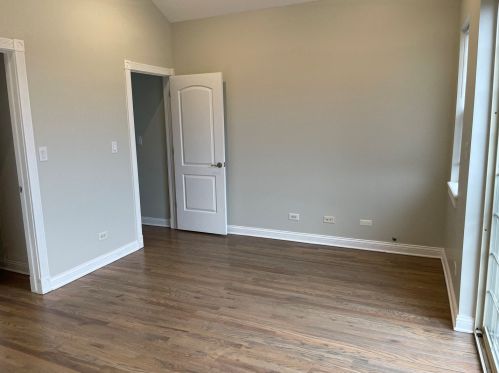 4203 Prairie Ave, Chicago IL  60653-3211 exterior